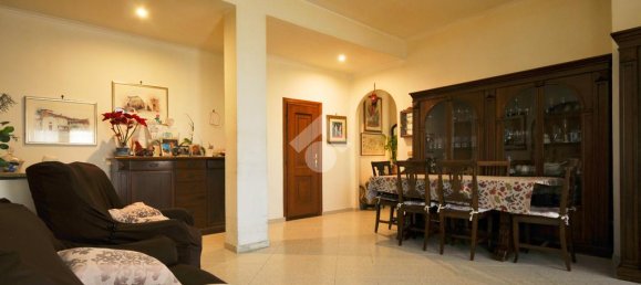 3-salle Appartement à Marino, Italy No. 320854 13