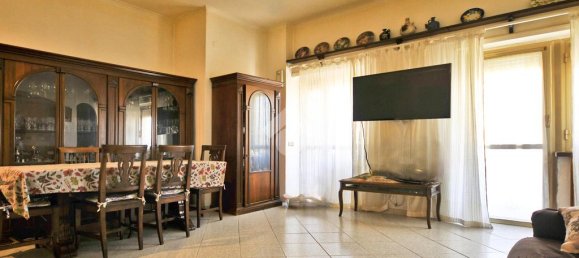 3-salle Appartement à Marino, Italy No. 320854 8