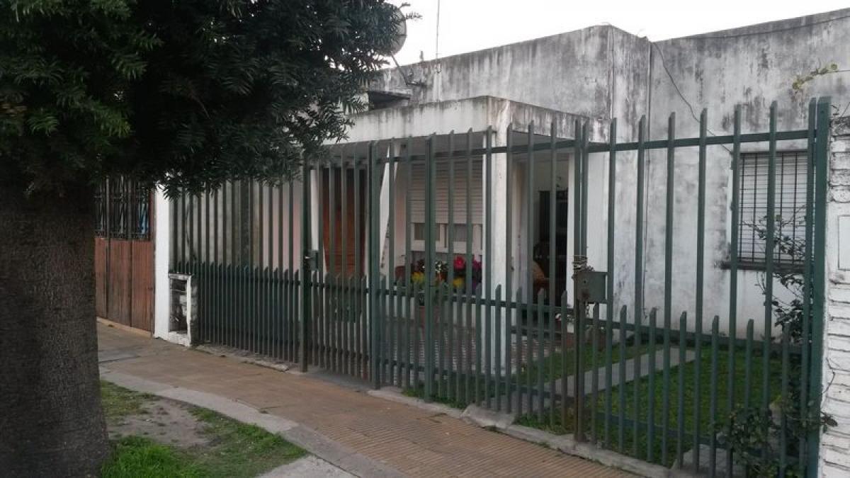 Casa T3 em Bermudez, Argentina N.º 9729