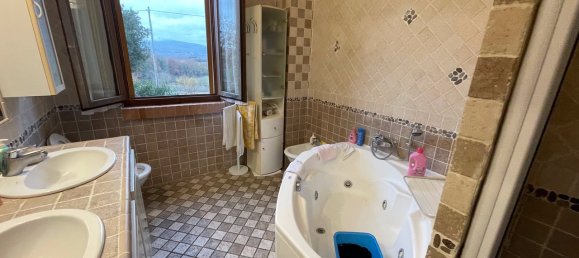 7 rooms Apartment in Siena, Italy No. 117279 11