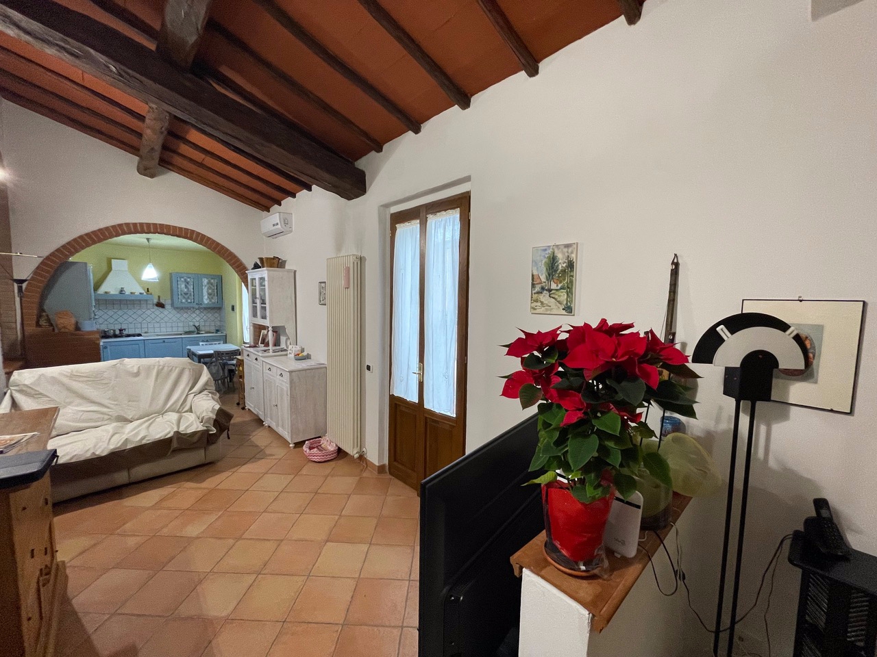 7 rooms Apartment in Siena, Italy No. 117279