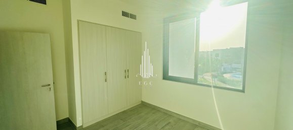 4 bedrooms Villa in Yas Island, UAE No. 24895 10