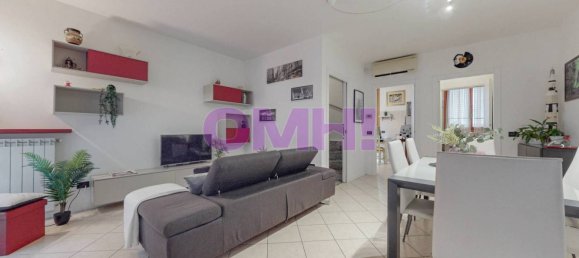 3 bedrooms House in Samarate, Italy No. 323525 9