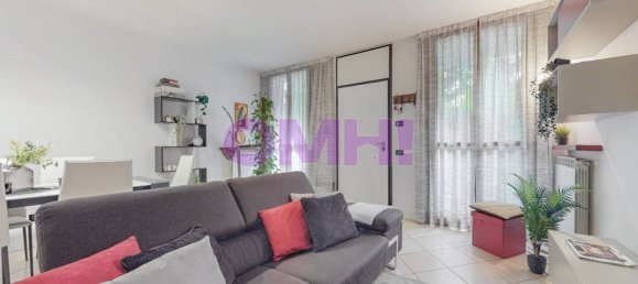 3 bedrooms House in Samarate, Italy No. 323525 8