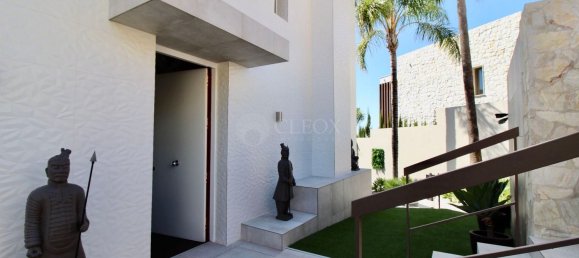 Villa de 3 dormitorios en Málaga, Spain No. 44429 11