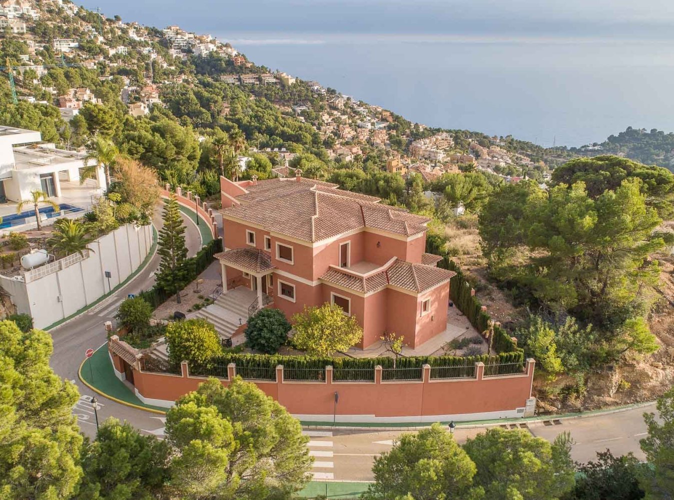 7 bedrooms Villa in Altea, Spain No. 11952