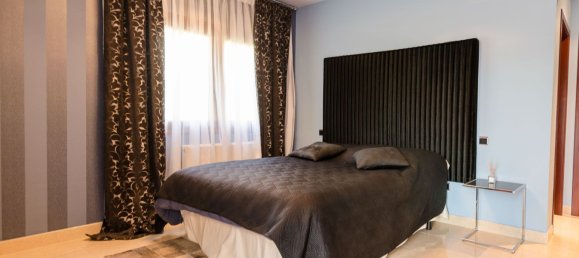 7 bedrooms Villa in Altea, Spain No. 11952 6