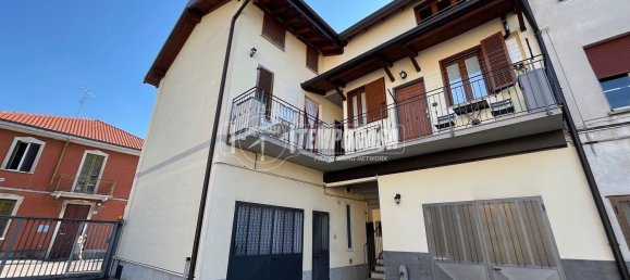 2 bedrooms Duplex in Lissone, Italy No. 314700 2