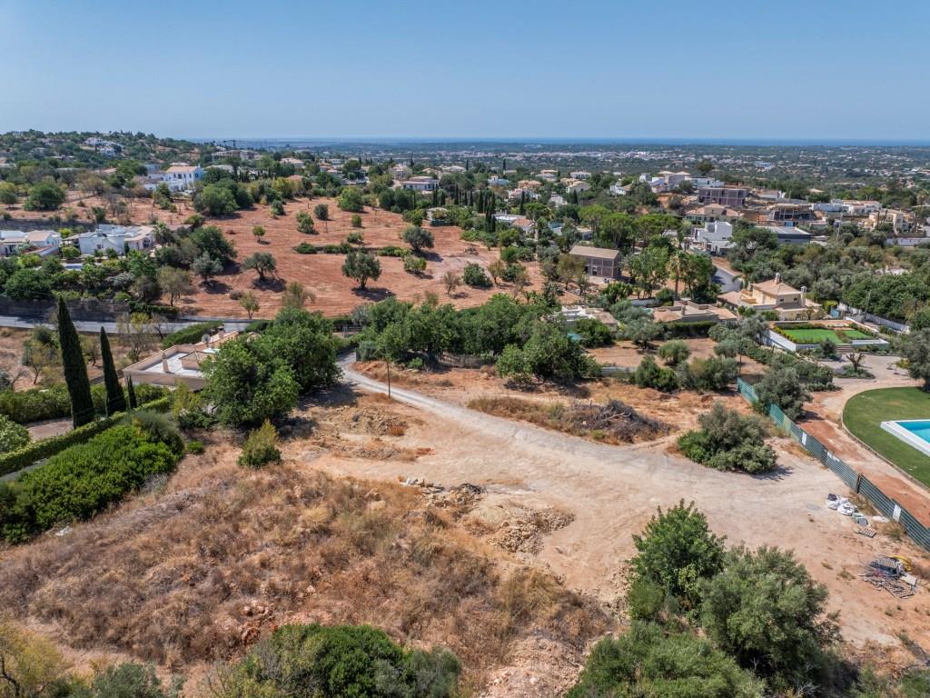  Land in Almancil, Portugal No. 245925