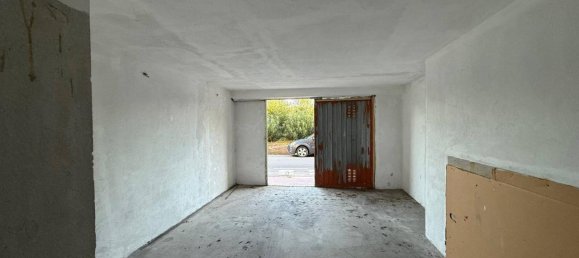 1 room Garage in Loano, Italy No. 177639 8