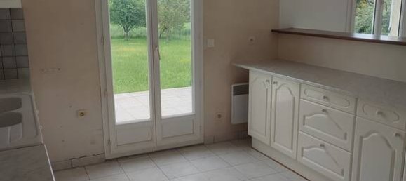 3 Schlafzimmer Haus in Douchy-Montcorbon, France, Nr. 276287 11