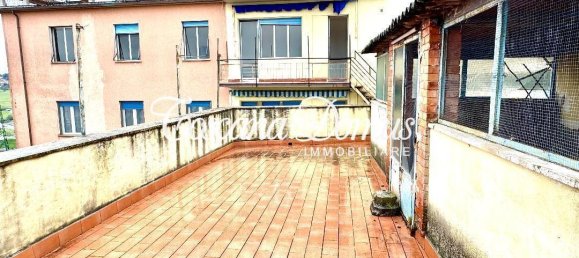 6 rooms Apartment in Siena, Italy No. 18410 4