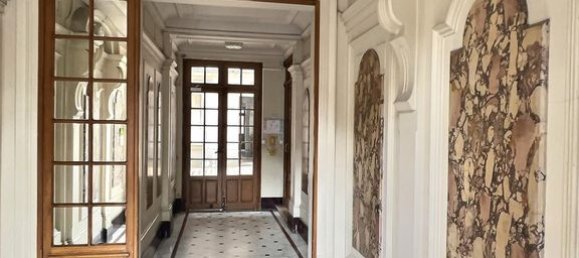 3 bedrooms Apartment in Paris, France No. 164011 4