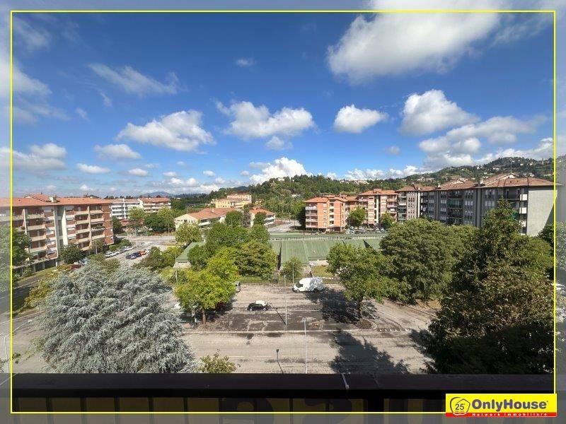 Studio in Bergamo, Italy No. 179090