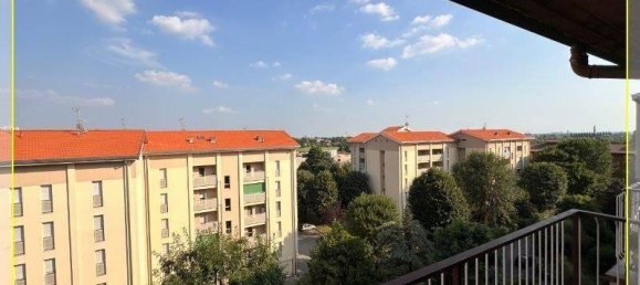 Studio in Bergamo, Italy No. 179090 24