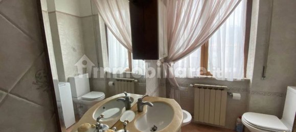 5 bedrooms Apartment in Pontremoli, Italy No. 263753 10