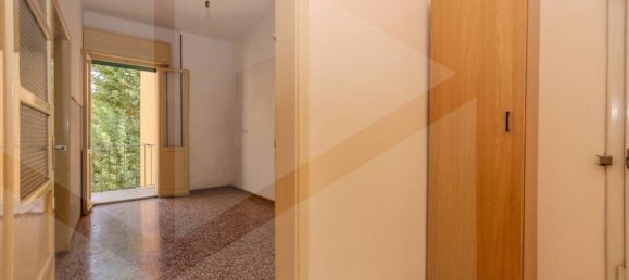 2 Schlafzimmer Wohnung in Bologna, Italy, Nr. 28943 3