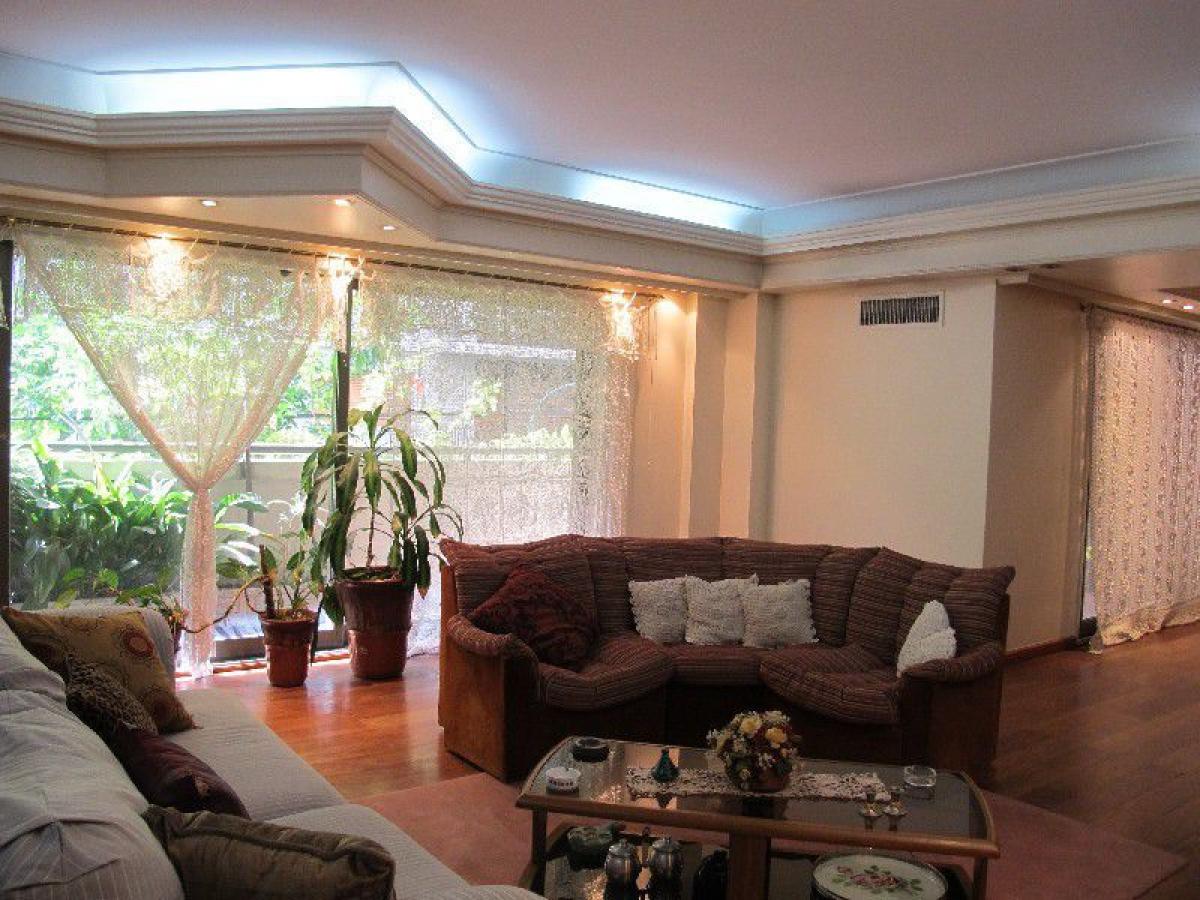 4 bedrooms Apartment in Buenos Aires, Argentina No. 71358