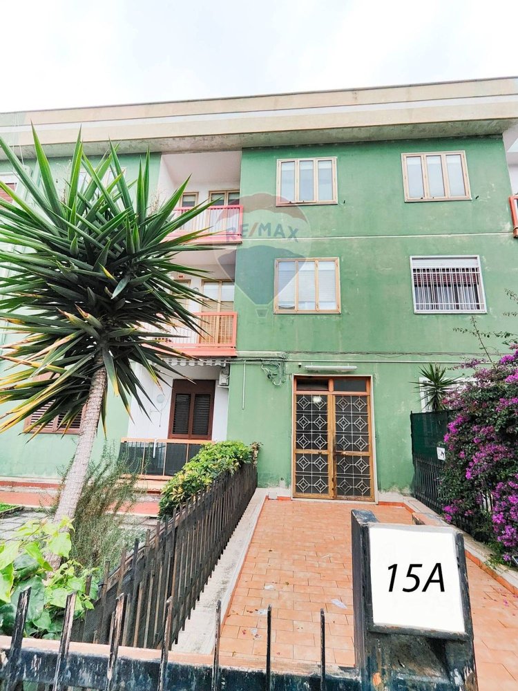 4غرفة شقة في Catania, Italy رقم 107136