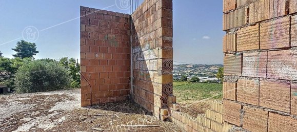 Terreno en Camerano, Italy 1013 m² No. 294502 12