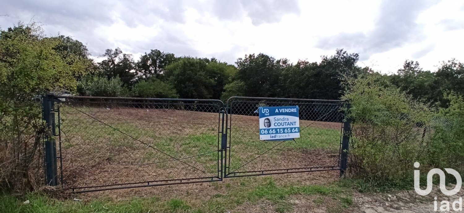 Terrain à Valençay, France 3817m² No. 46219