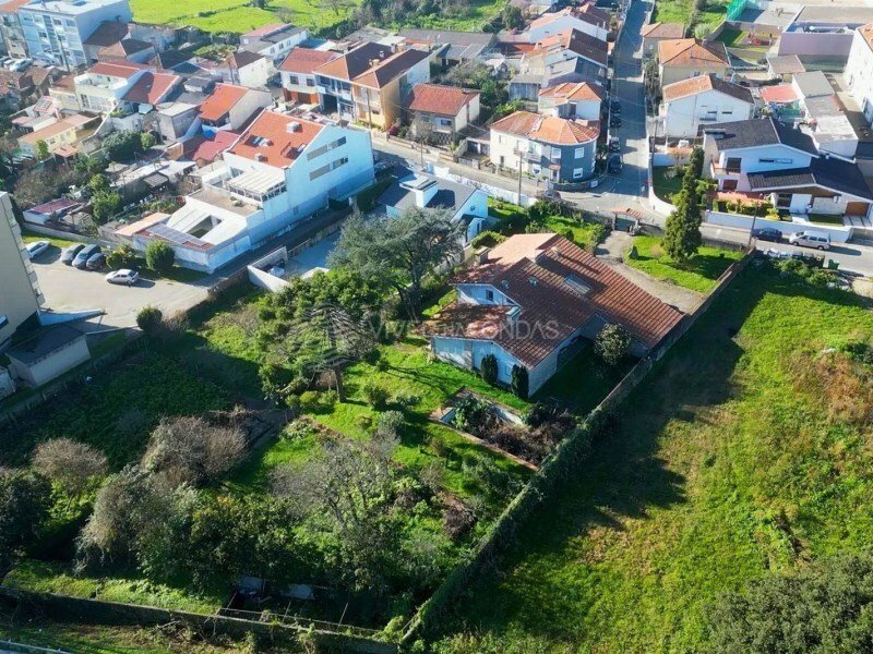 5 bedrooms Villa in Matosinhos, Portugal No. 245077
