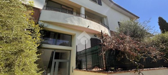 Dúplex de 3 dormitorios en Perugia, Italy No. 358336 4