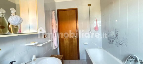 Apartamento de 2 dormitorios en Montesilvano, Italy No. 339705 16
