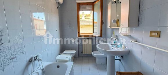 Apartamento de 2 dormitorios en Montesilvano, Italy No. 339705 24