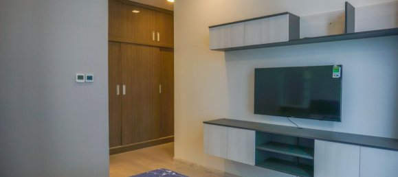 2 rooms Office in District 1, Vietnam No. 18165 8