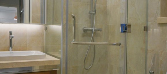 2 rooms Office in District 1, Vietnam No. 18165 13