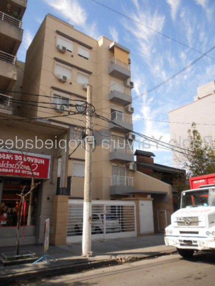 Studio in Tres de Febrero, Argentina No. 15599