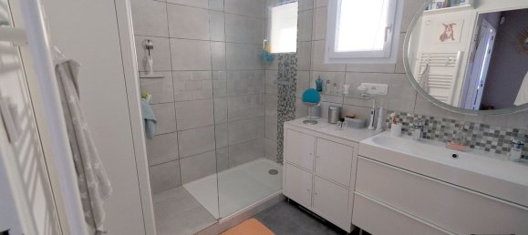 3 bedrooms House in Orange, France No. 339821 8