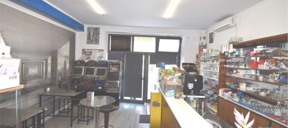 7 rooms Apartment in Termoli, Italy No. 78889 2