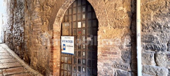 2 rooms Commercial property in Perugia, Italy No. 176001 8