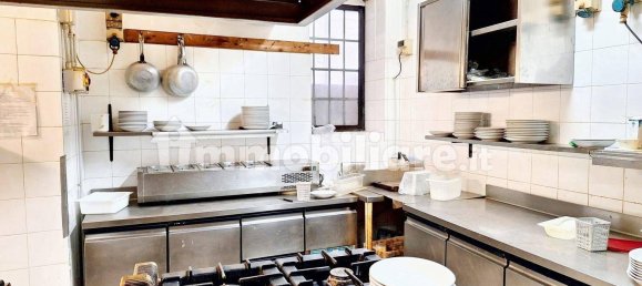 2 rooms Commercial property in Perugia, Italy No. 176001 5