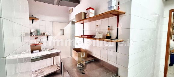 2 rooms Commercial property in Perugia, Italy No. 176001 9