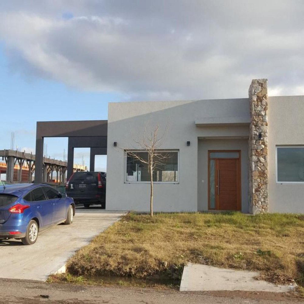 3 bedrooms Farm in San Vicente, Argentina No. 31457