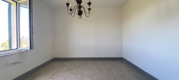 3 bedrooms Apartment in Castelfiorentino, Italy No. 45002 2