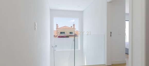 4 bedrooms Villa in Setubal, Portugal No. 136468 19