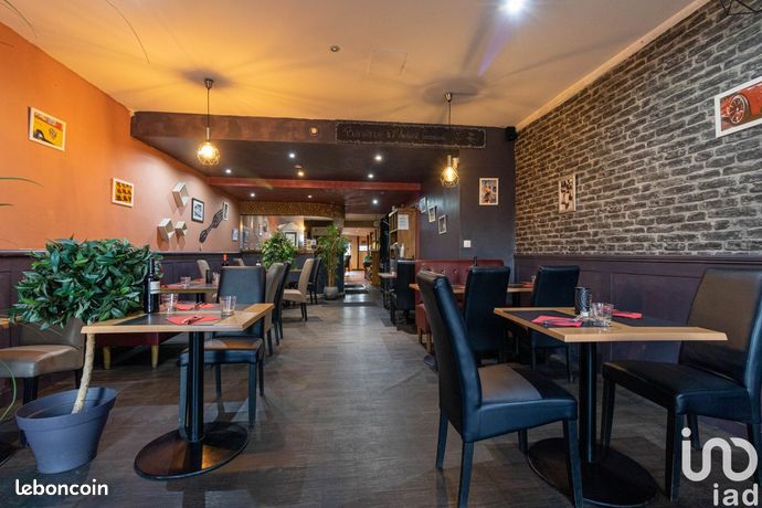 Propiedad comercial en Conches-en-Ouche, France 125 m² No. 314425