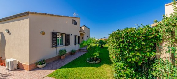 4غرفة منزل في Campofelice di Roccella, Italy رقم 129846 7