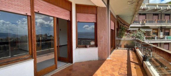 6 rooms Apartment in Messina, Italy No. 21478 9