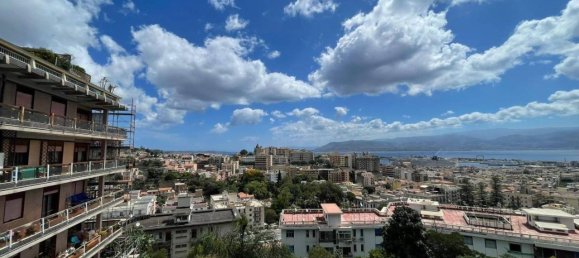 6 rooms Apartment in Messina, Italy No. 21478 8