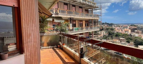 6 rooms Apartment in Messina, Italy No. 21478 10