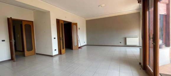 6 rooms Apartment in Messina, Italy No. 21478 12