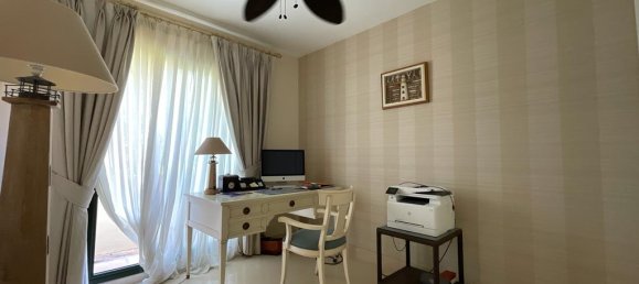 4 غرف نوم بانتهاوس في Malaga, Spain رقم 122027 40