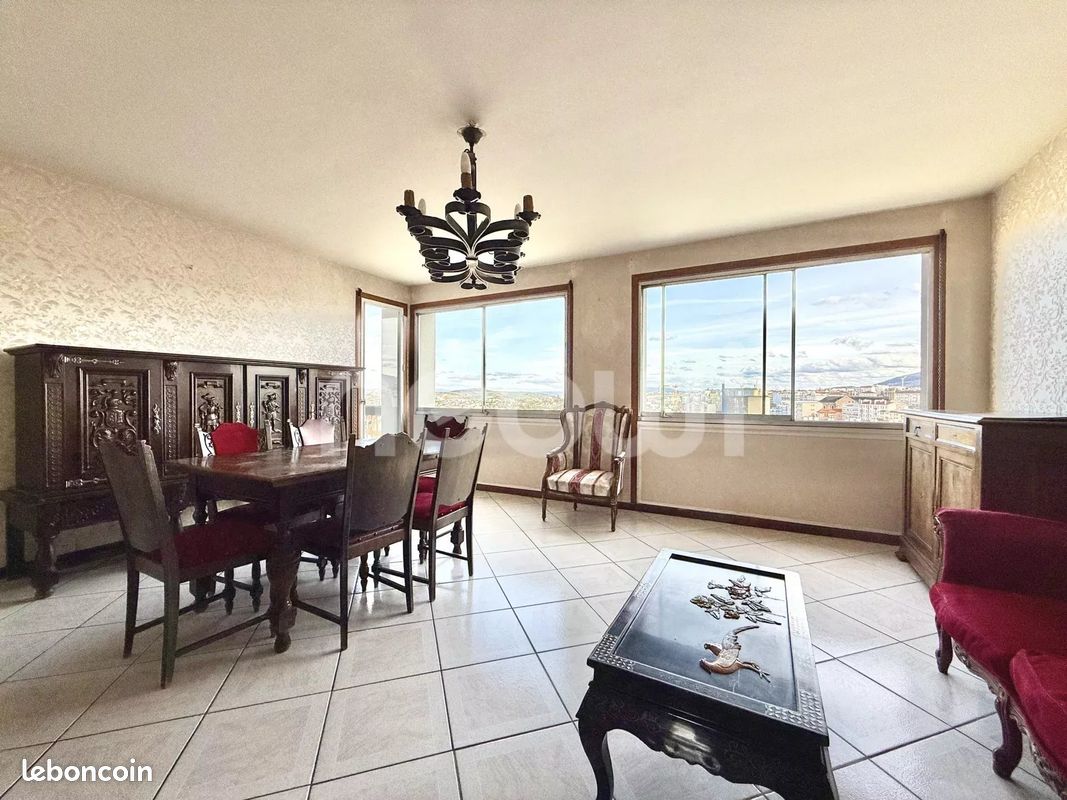 4 bedrooms Apartment in Clermont-Ferrand, France No. 63637