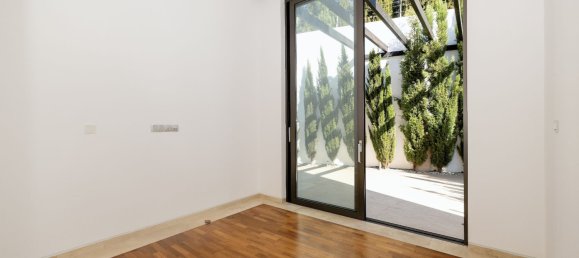 5 bedrooms Villa in Pegeia, Cyprus No. 5729 11