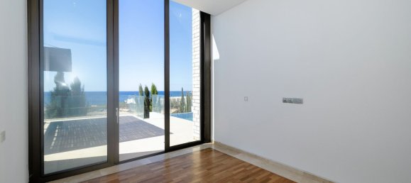 5 bedrooms Villa in Pegeia, Cyprus No. 5729 7